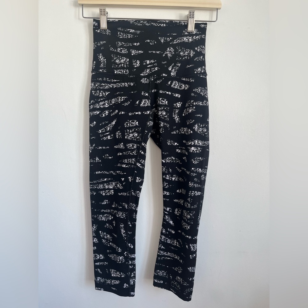 Lululemon Wunder Under High Rise Tight Leggings - Graf Black White - US 4